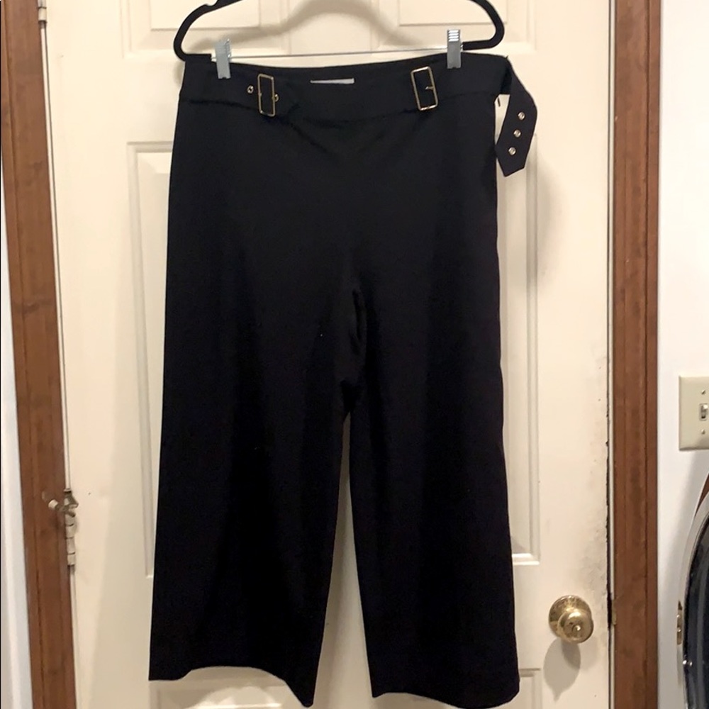 White House Black Market Black Capri’s